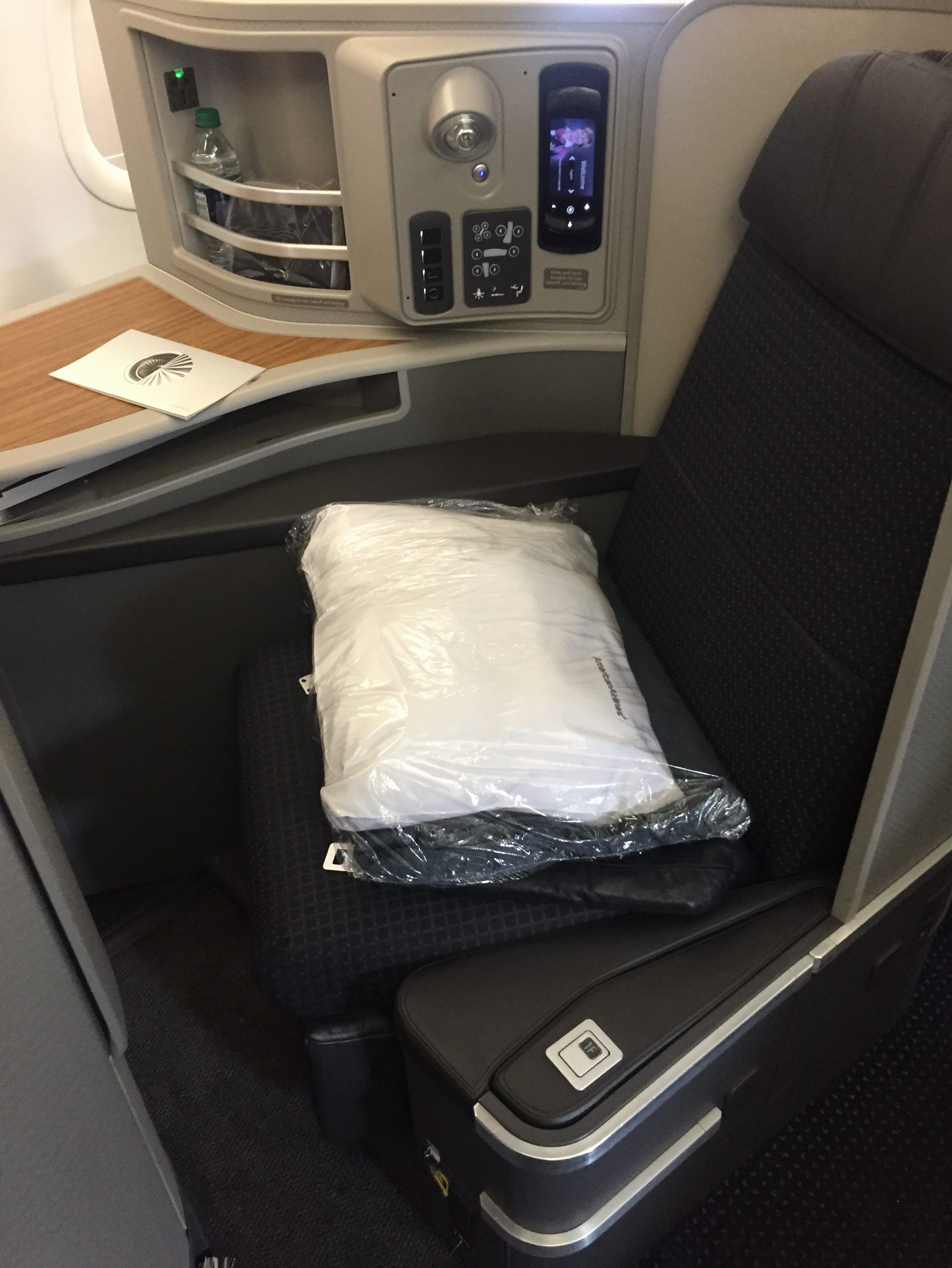 First class seat on American Airlines transcon - JFK-LAX/SFO