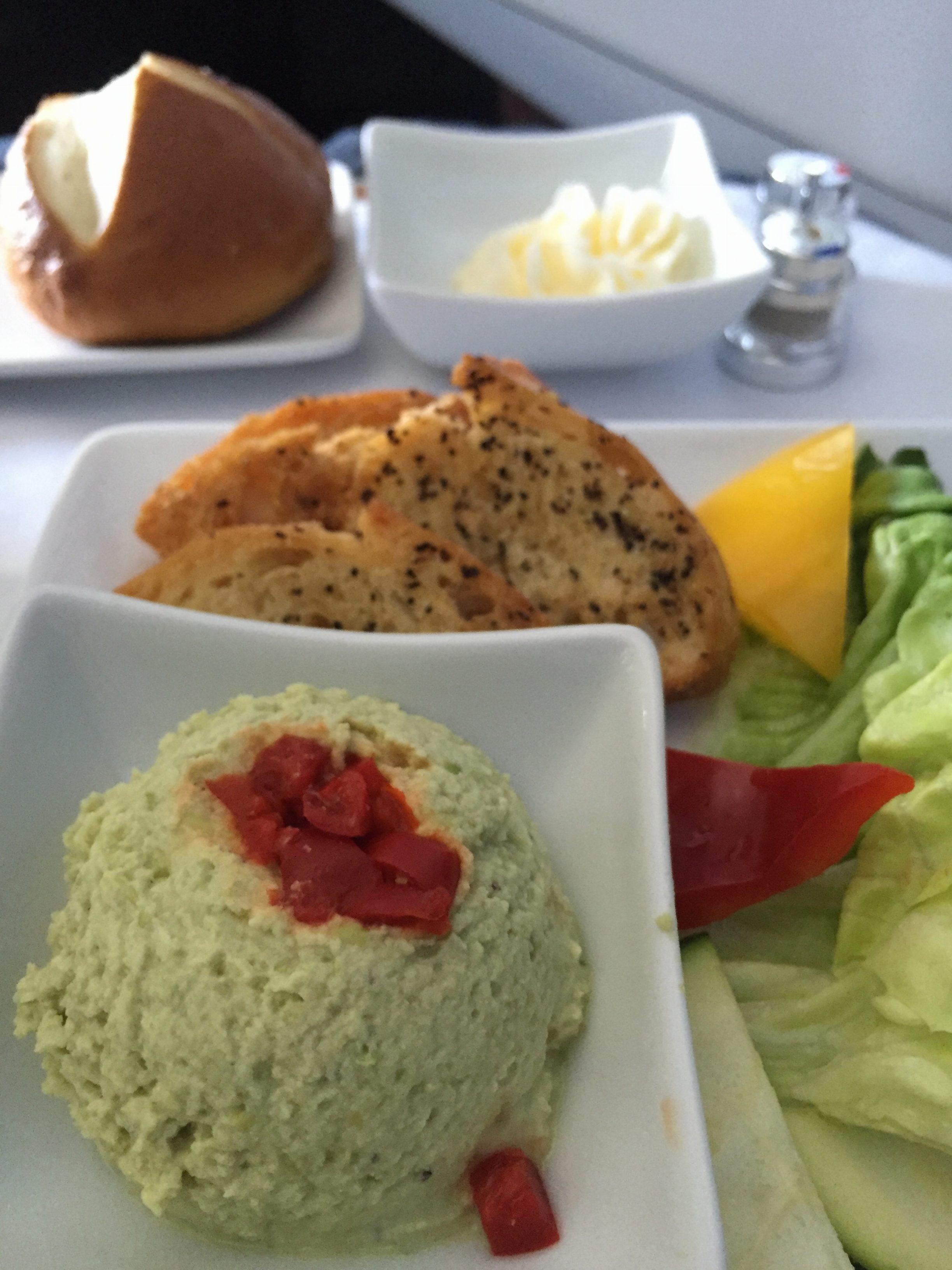 Edamame Hummus with Garlic Toast