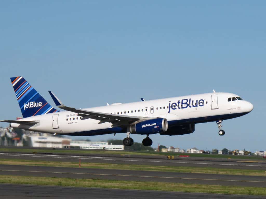 jetblue face mask covering