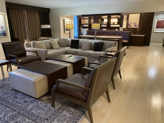 Hyatt Regency Greenwich: Presidential Suite - Living Area