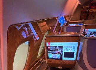 Once Again, Qantas Retains First Class Emirates Awards Emirates A380 Business Class seat